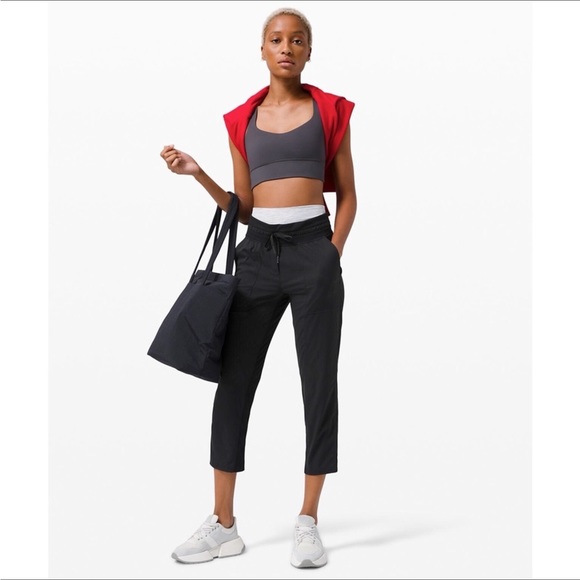 Lululemon Dance Studio Mid-Rise Cropped Pant Black Pinstripe - Picture 1 of 13